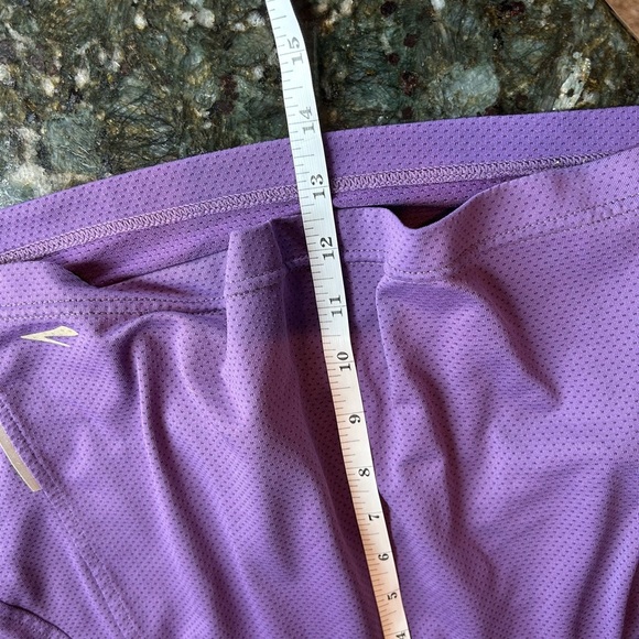 Brooks running skirt with built in shorts. Reflective areas. Back zipper pocket - Picture 9 of 10